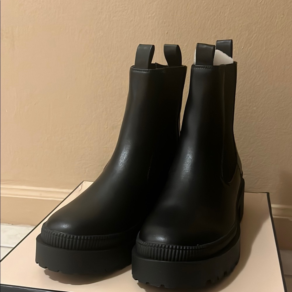 Black Chelsea Boots